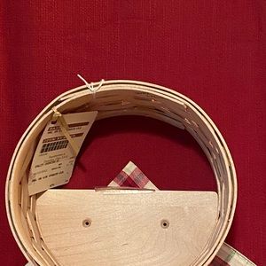 Longaberger Round Wall Cubby, Short